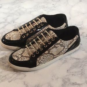 ALDO SLIP ON SNEAKERS SIZE 8 BLACK AND PYTHON
